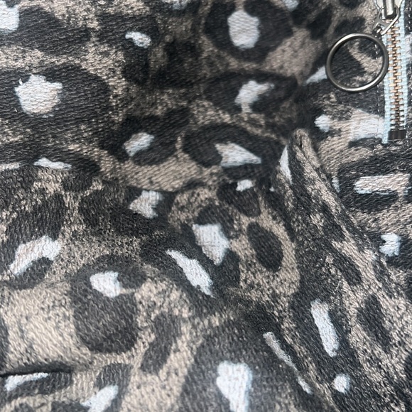 Next leopard print long sleeve shirt - size small - Picture 12 of 12